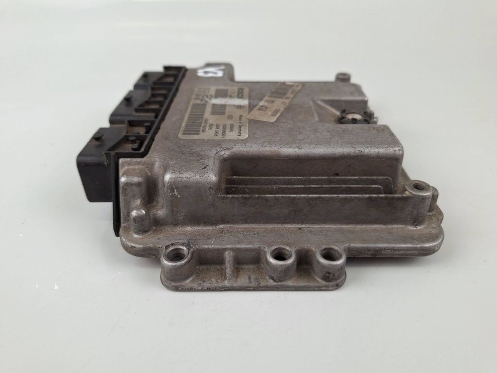Peugeot 206 2001 Engine Control Module 9647158080 kW BVV1828