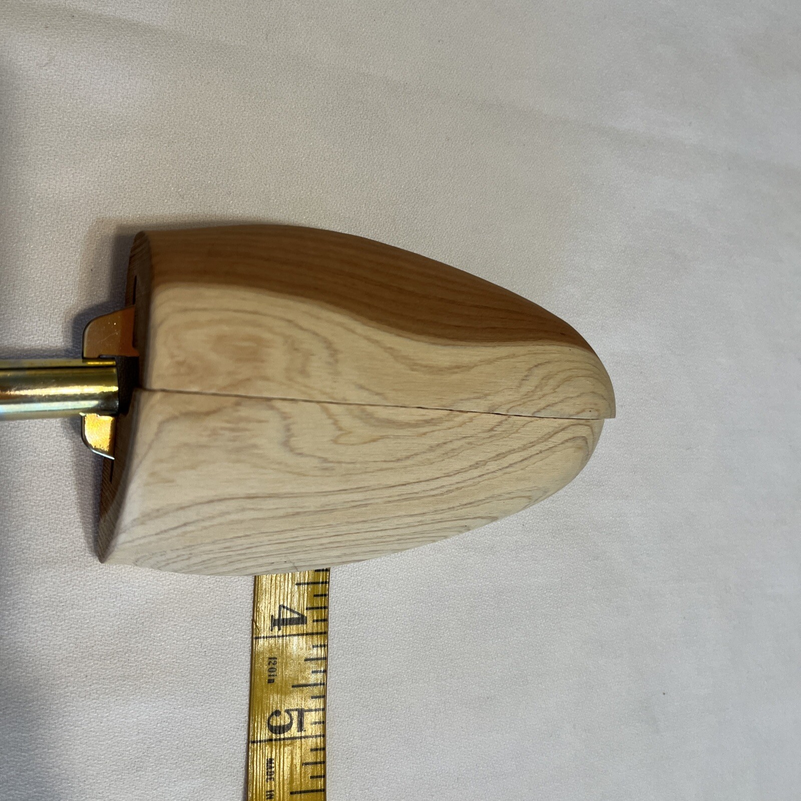 G.H. Bass & Co Wooden Cedar Shoe Stretchers Forms Men's Size MED New