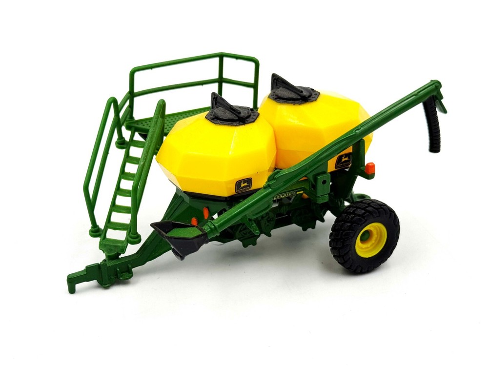 1/64 John Deere Model 1900 Commodity Cart