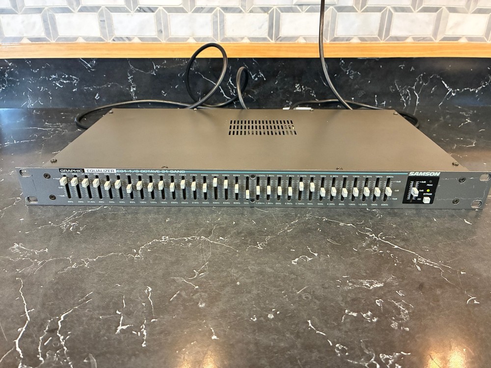 Samson E31 1/3 OCTAVE 31 BAND CONSTANT Q Graphic Equalizer