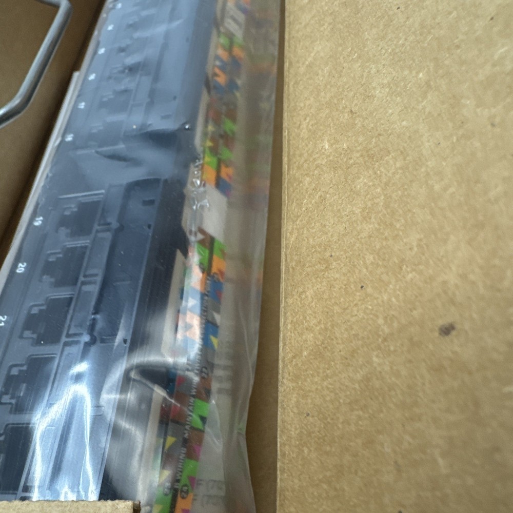 COMMSCOPE UNIPRISE SOLUTIONS UNP610-24P Cat6 24 Port Patch Panel