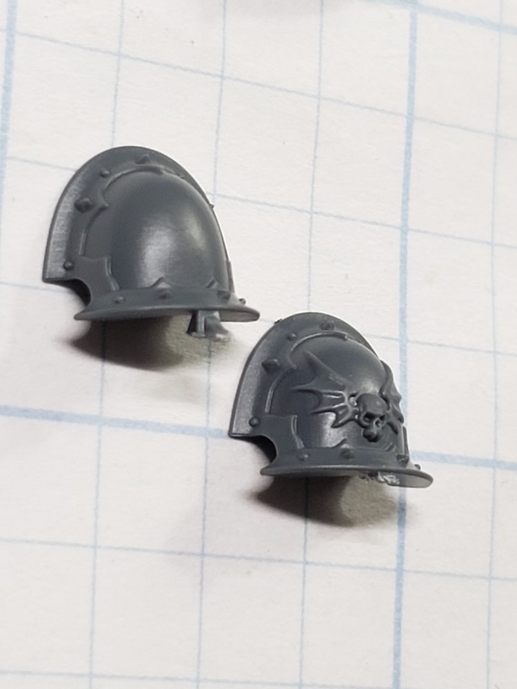 Warhammer 40k Night Lords Bits Nemesis Claws Kill Team Shoulder Pads B26