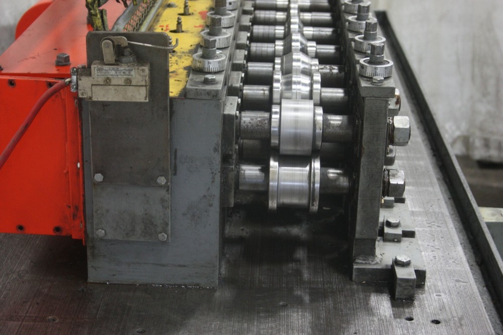 12 STAND X 1" DAHLSTROM ROLLFORMER: YODER #67700