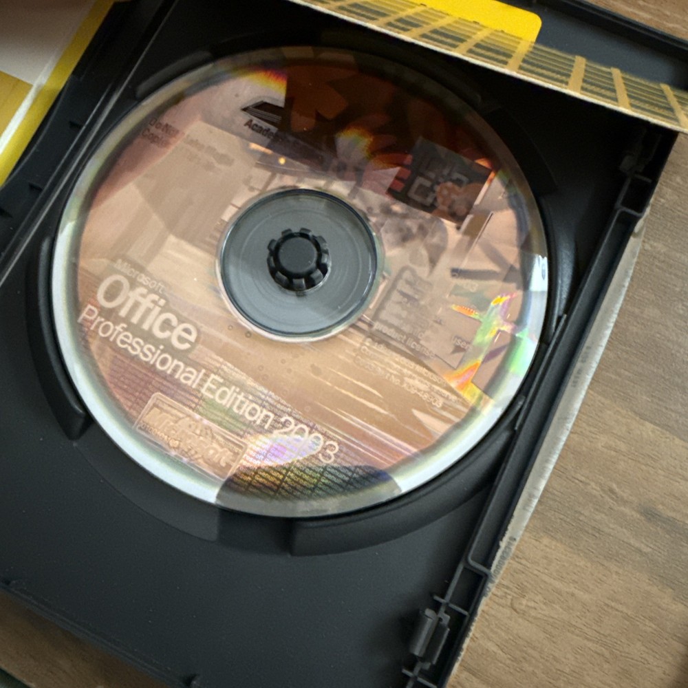 Microsoft Office Professional Edition 2003 (Retail) - Full Version - Key???*