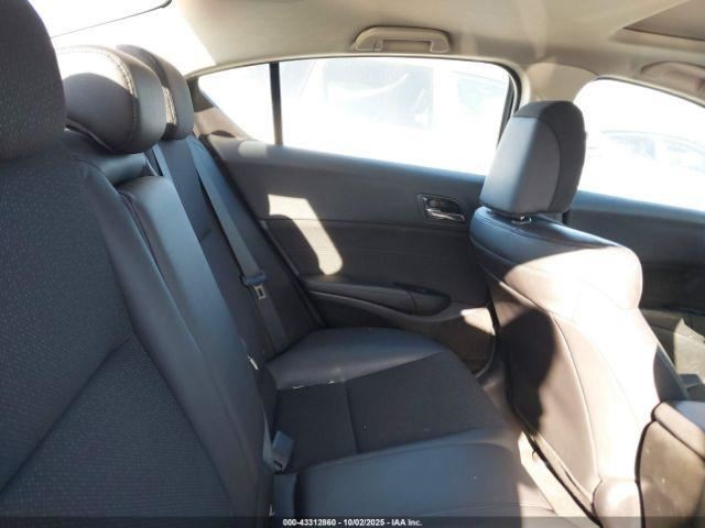 ILX 2013 Glove Box 4894018