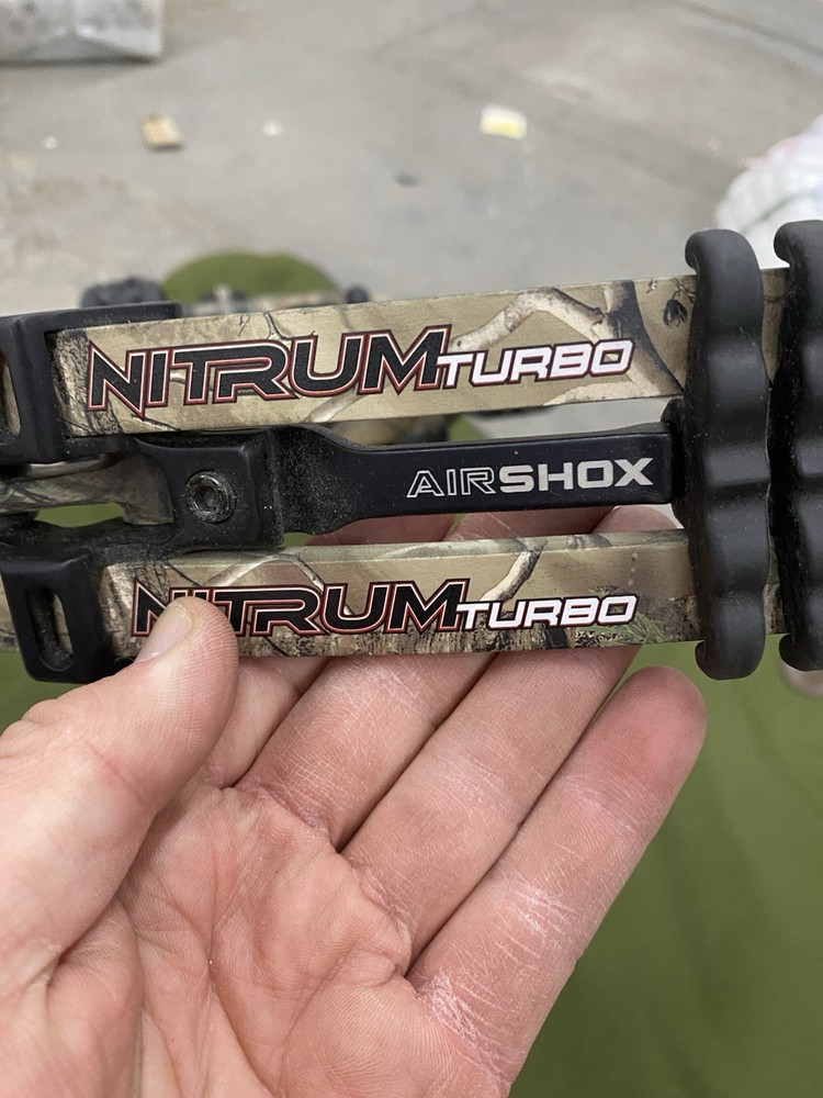 Hoyt Nitrum Turbo 60 WT 29 Draw Compound Bow Bundle