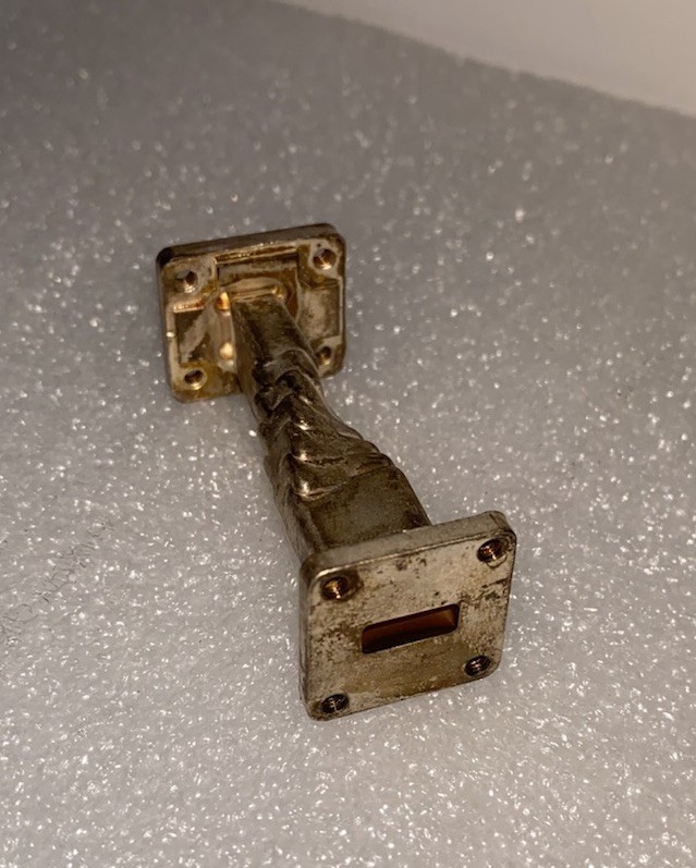 ADAPTER TWIST 90’ WR 42 6 cm 18-26 GHZ