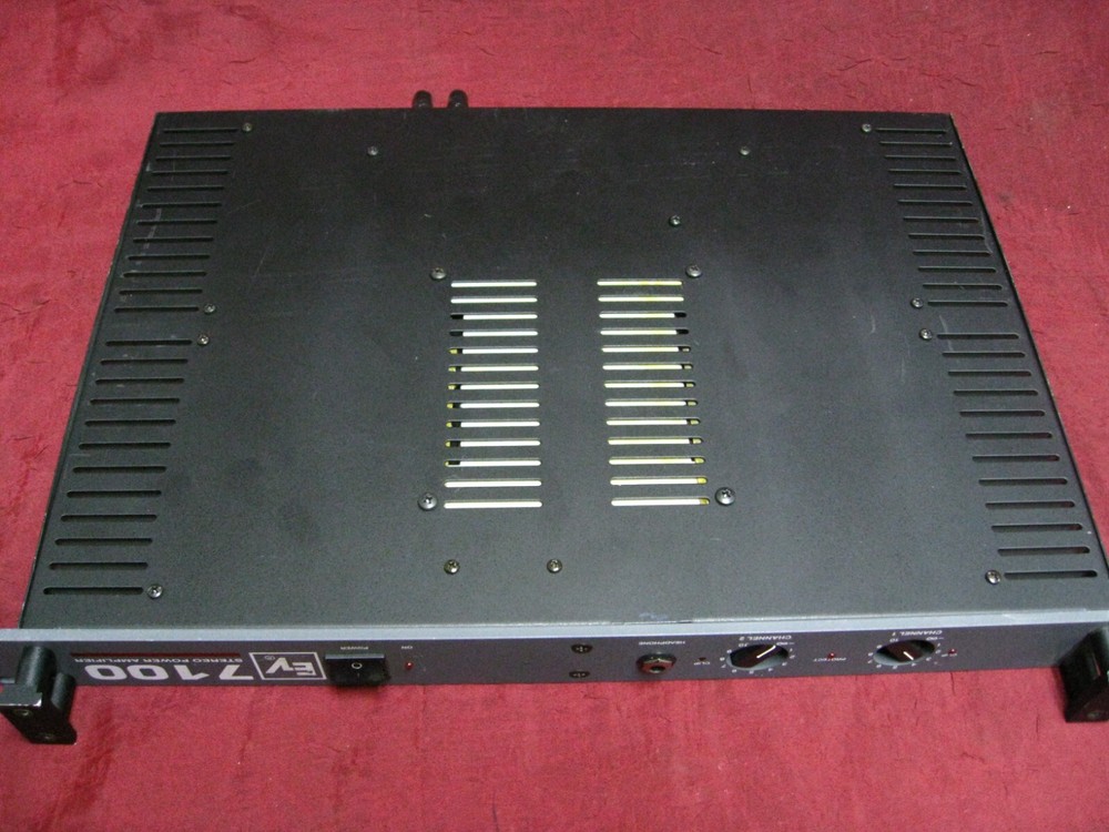 Electro-Voice EV 7100 Stereo Power Amplifier - TESTED Working Great
