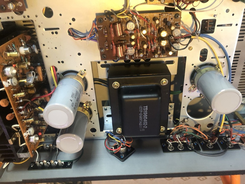 Marantz 2440 Quadradial Amplifier