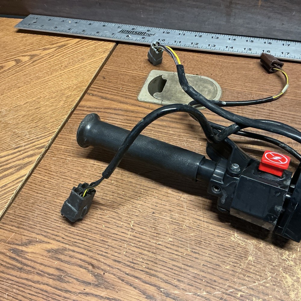 Handlebar & Controls # 506125900 Ski-Doo 1998 MXZ 500 Snowmobile