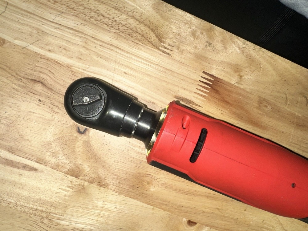 SNAP-ON 3/8" CORDLESS RATCHET + BATTERY CTR861 (RED)