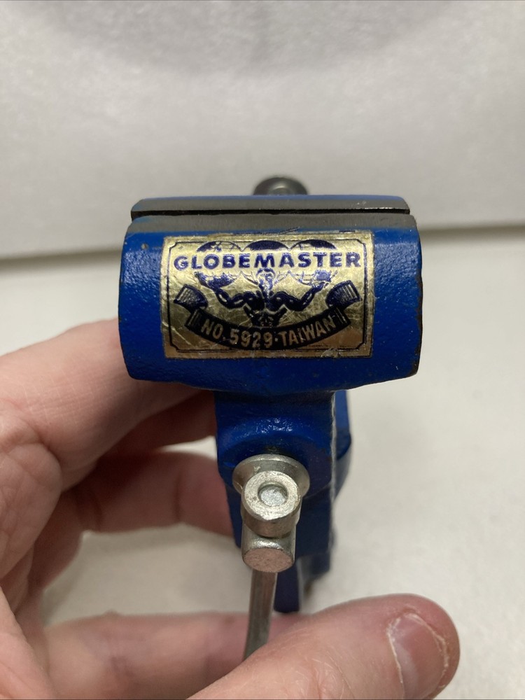 VINTAGE MINI GLOBEMASTER 5929 BENCH TABLE VISE-great Shape-D