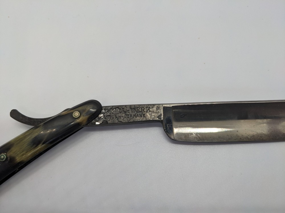 vVntage German straight razor With Box