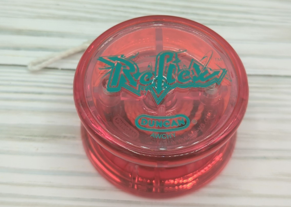 Duncan Toys Reflex Auto Return Yo-Yo, Beginner String Trick Yo-Yo, Red