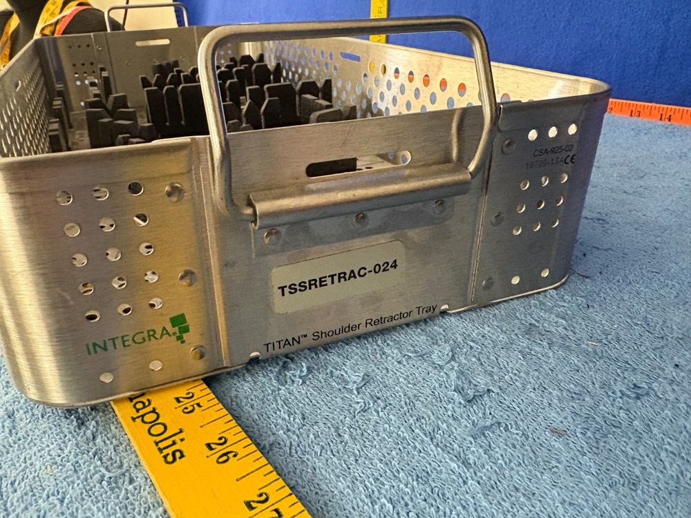Smith & Nephew Integra Titan Sterilization Shoulder Retractor Tray