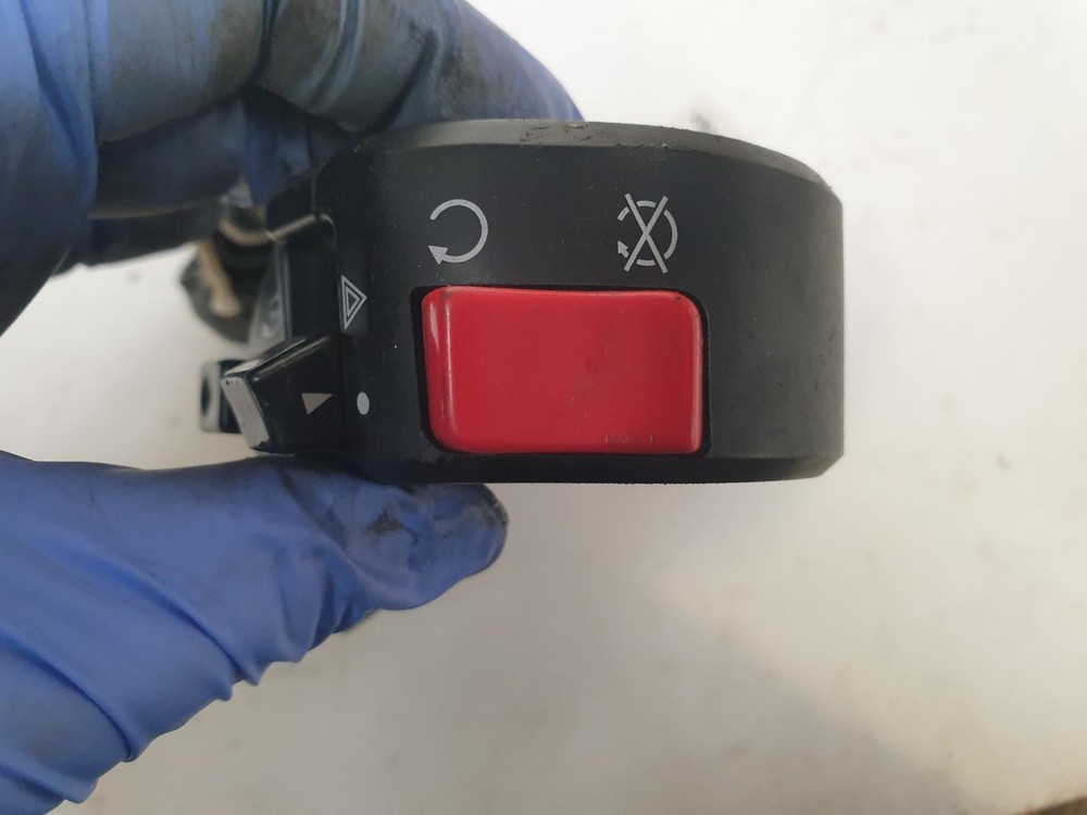 2005 SUZUKI SV 1000 RIGHT SWITCH GEAR