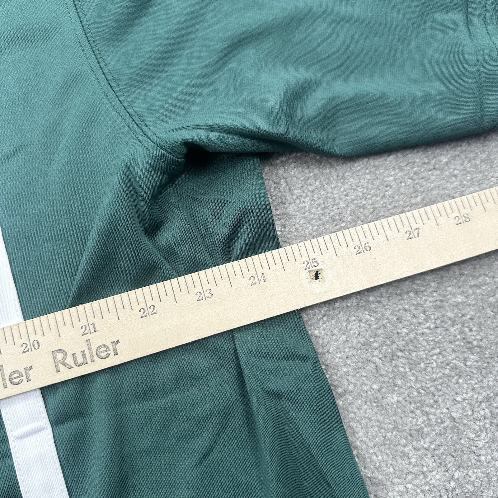 Umbro Men’s Winchester Soccer Jersey Size XL Forest Green