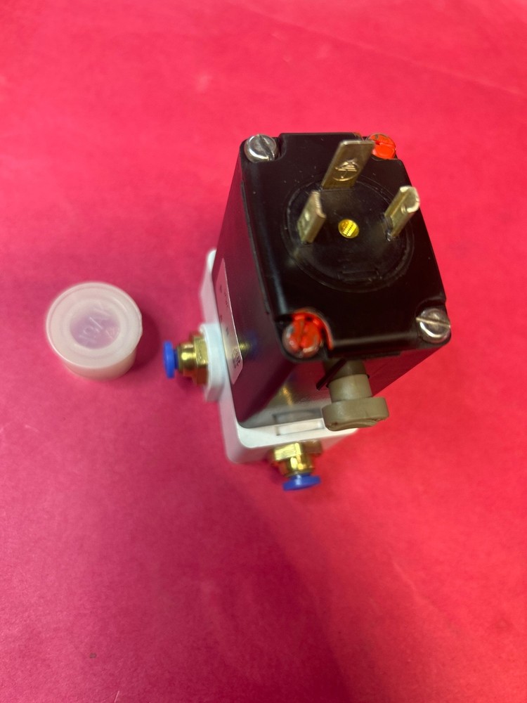 wascomat drain avtuating valve 120vac