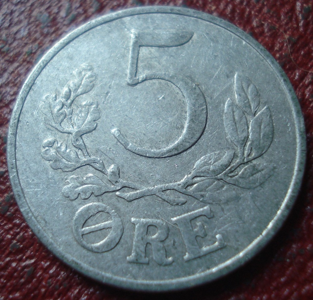 1941 DENMARK 5 ORE IN FINE CONDITION
