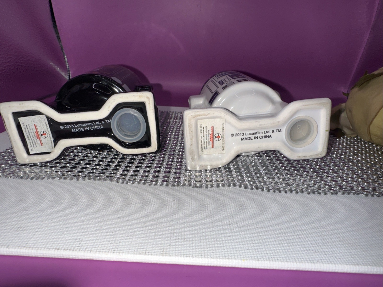 Star Wars Disney R2-D2 & R2-Q5 Droid Salt & 🧂 Pepper Shakers Ceramic 2013!