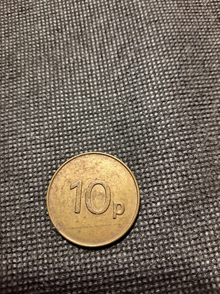 10P ASSOCIATED LEISURE GROUP TOKEN! e3976UXX