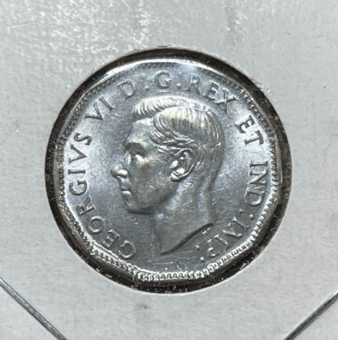1944 Canada 5 Cents Coin Excellent Condition