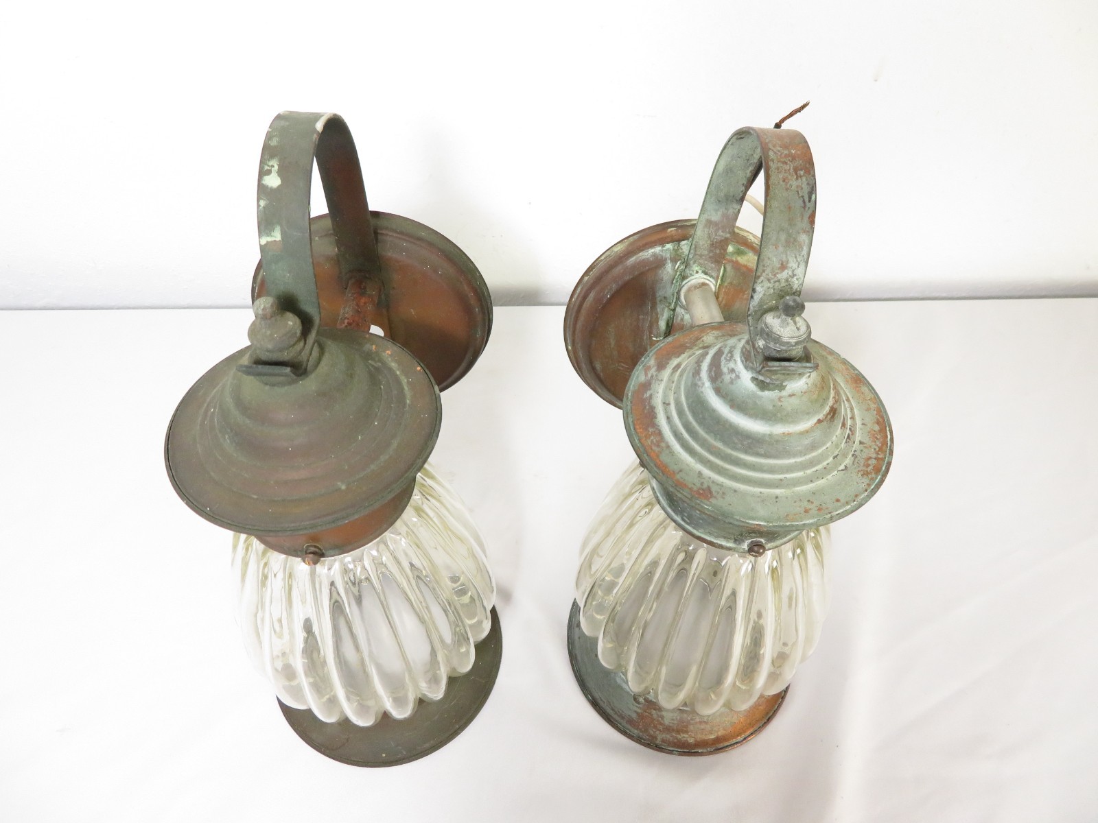 ANTIQUE Arts & Crafts COPPER TUDOR PORCH WALL SCONCE LAMP LIGHT PAIR Lantern