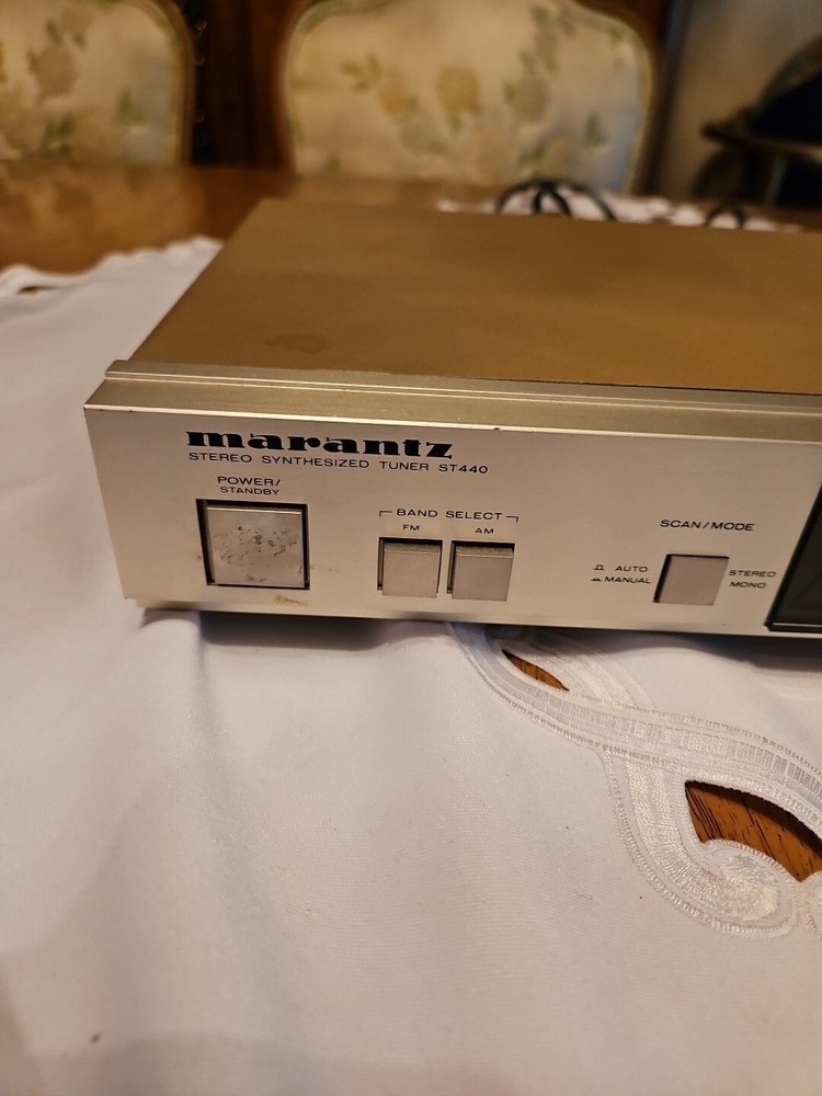 Marantz Stereo Synthesized Tuner ST-440