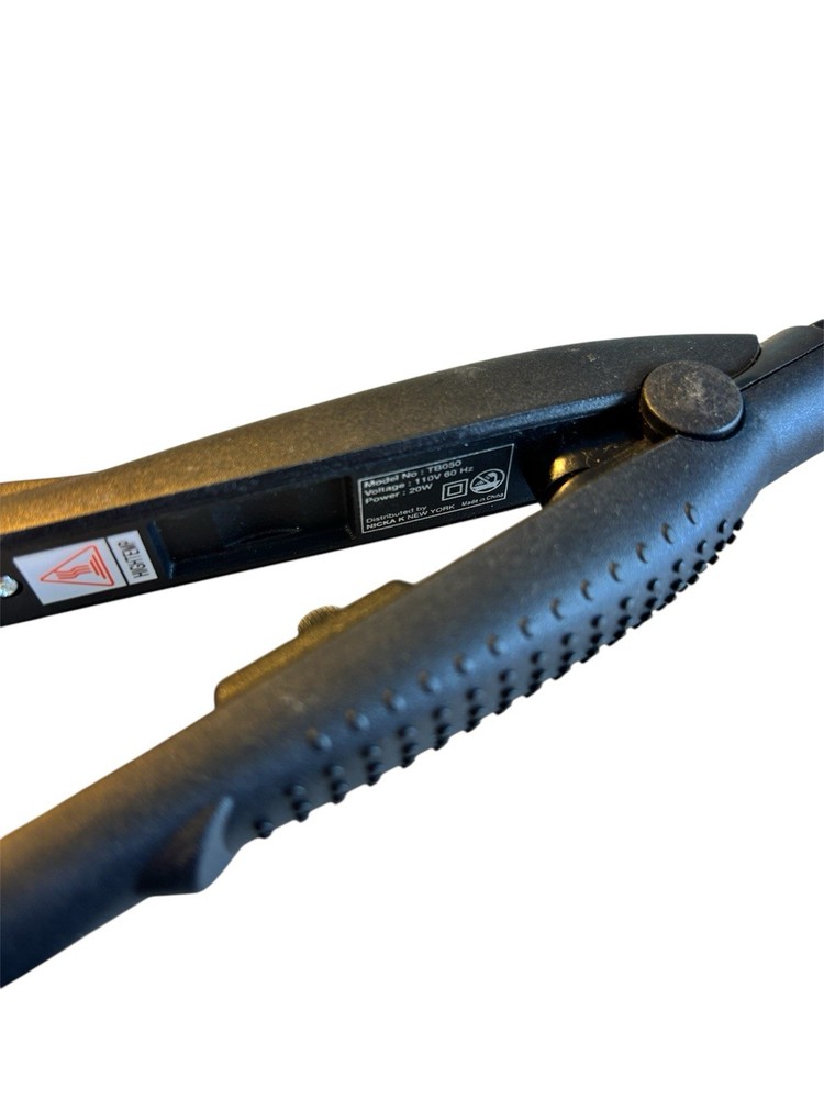 Tyche Black Plus+ Flat Iron/Packable/Ceramic Coated .50” Heating Plates/Tested