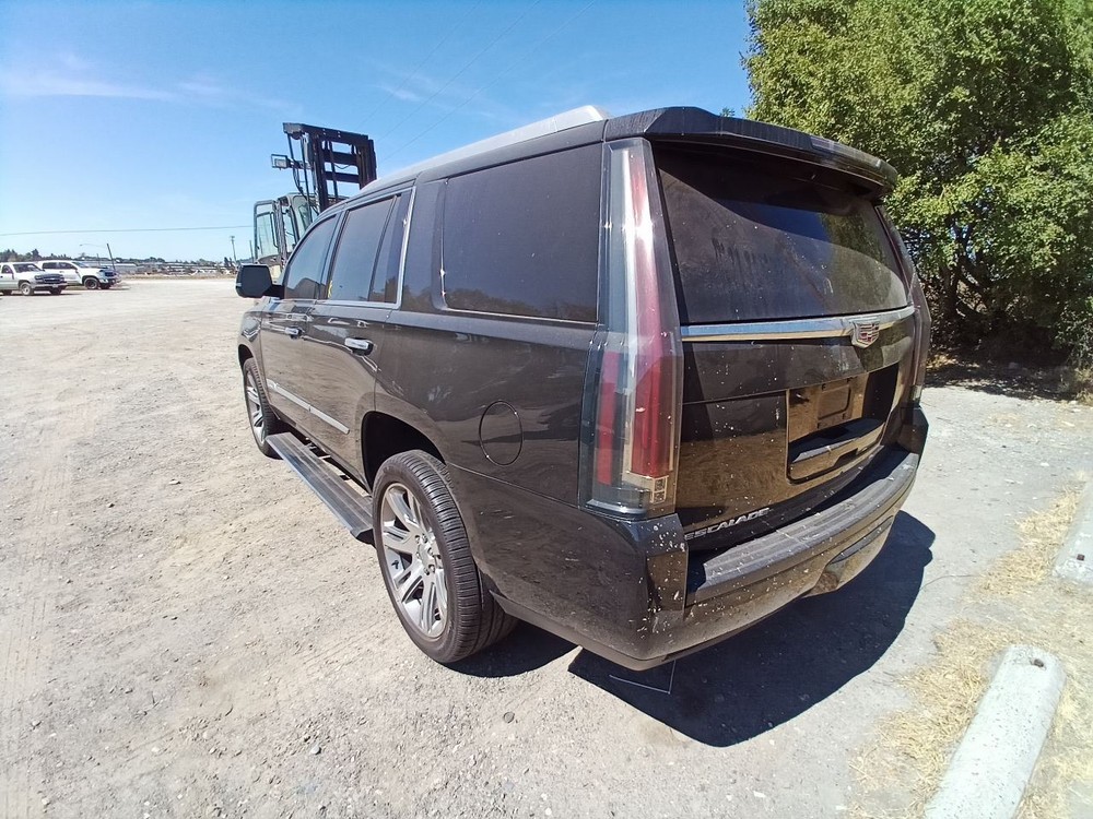 ESCALADE 2016 Battery Tray 12262091