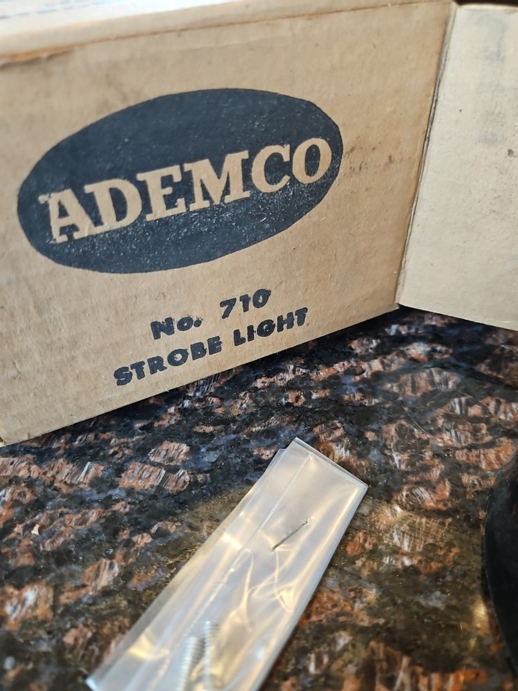NEW Open Box ADEMCO 710 Clear Strobe Light