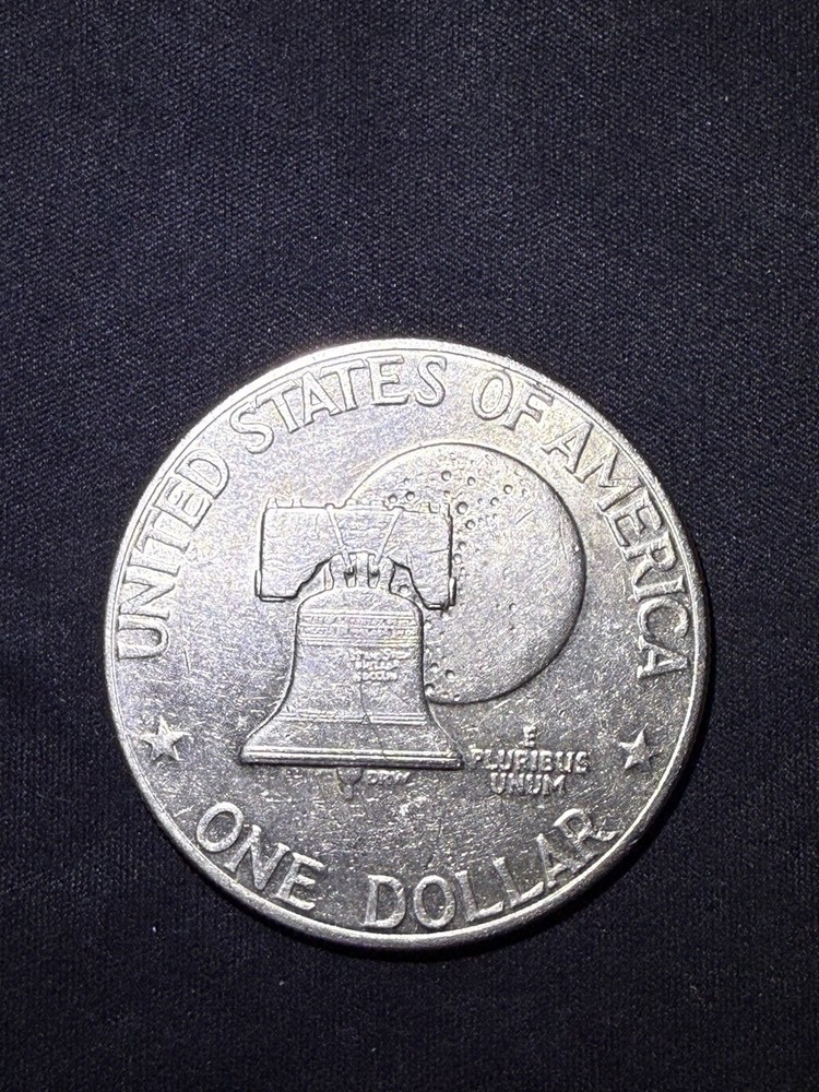 1776-1976 Bicentennial Eisenhower Dollar No Mint Mark