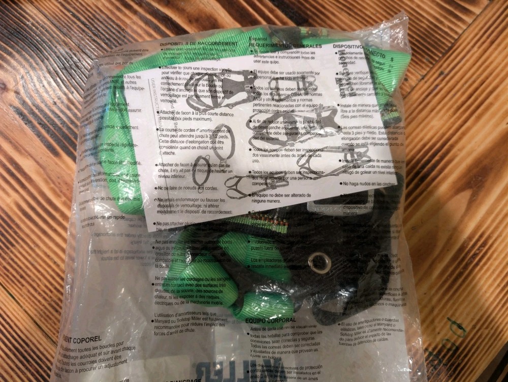 Miller DuraFlex Python Full Body Harness P950-4/UGN