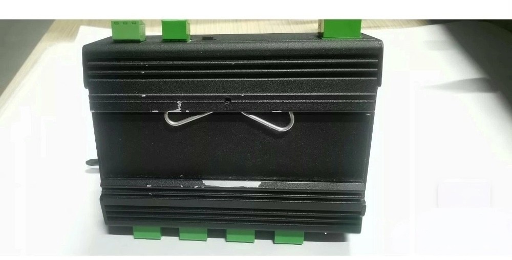 SWISSON 4- PORT OPTICALLY ISOLATED DMX SPLITTER ISP -4D- DC - TER
