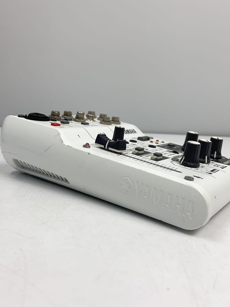 YAMAHA AG03 MIXER Used