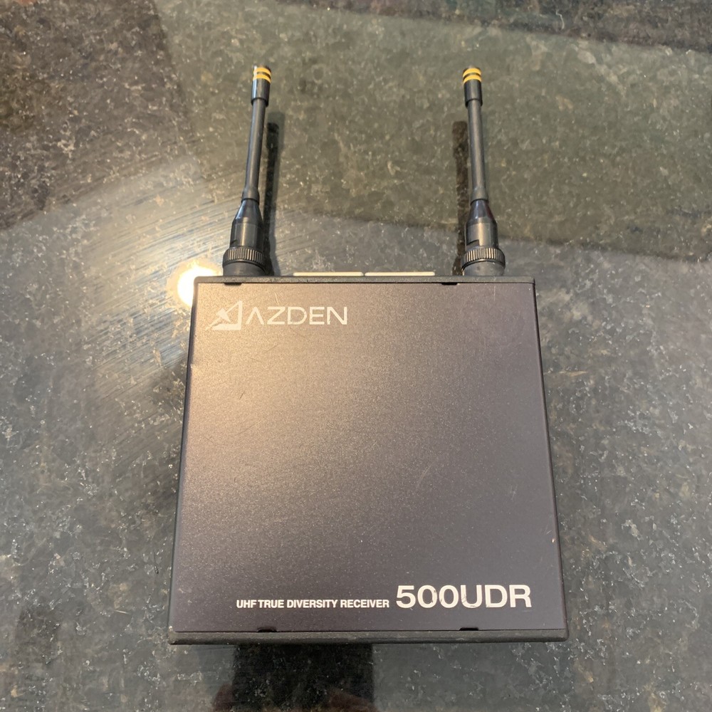 Azden 500UDR UHF True Diversity Receiver: Untested