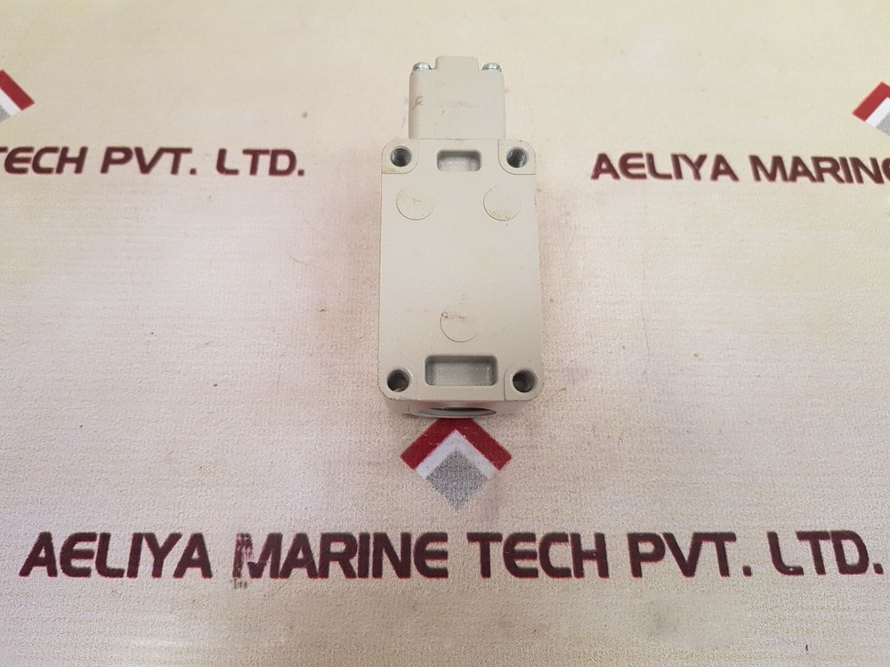 Azbil 1LS9-J Micro Switch 10A 480VAC