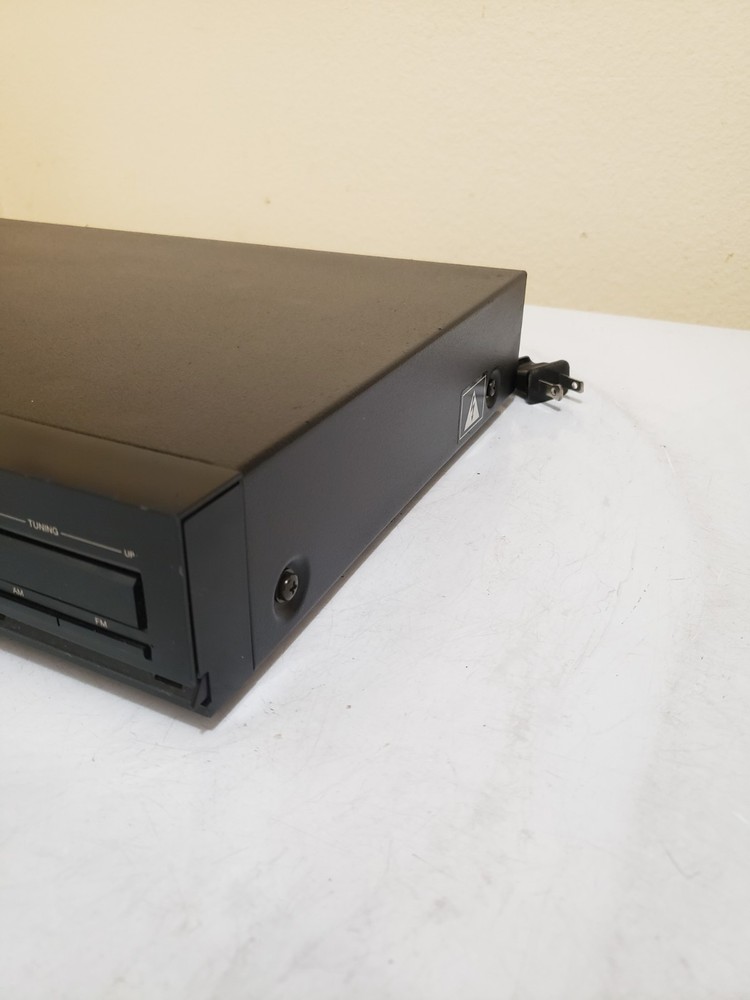 Philips Digitsl Synthesized Stereo Tuner FT565