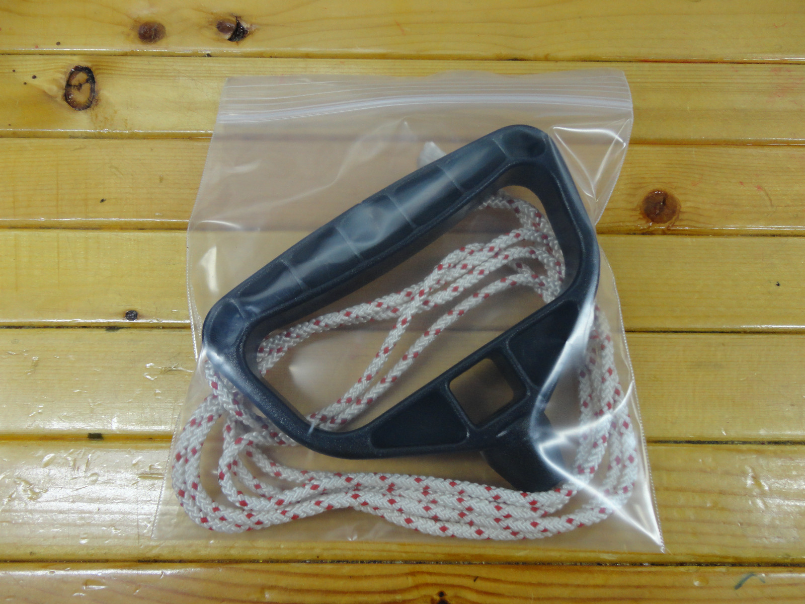 BLACK EMERGENCY SNOWMOBILE PULL START HANDLE WITH 6' ROPE CARRY A SPARE