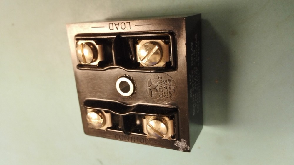 61A-21A1-9 SOLID STATE RELAY CONTROL 3-8VDC LOAD 21AMPS 140VAC TELEDYNE RELAY