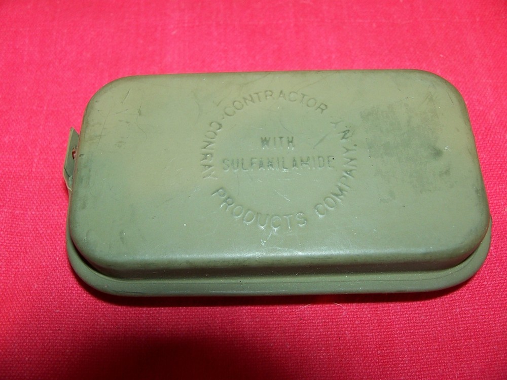 MINTY WWII Carlisle Bandage First Aid Packet US Gov Army GI Handy Pad Supply WW2