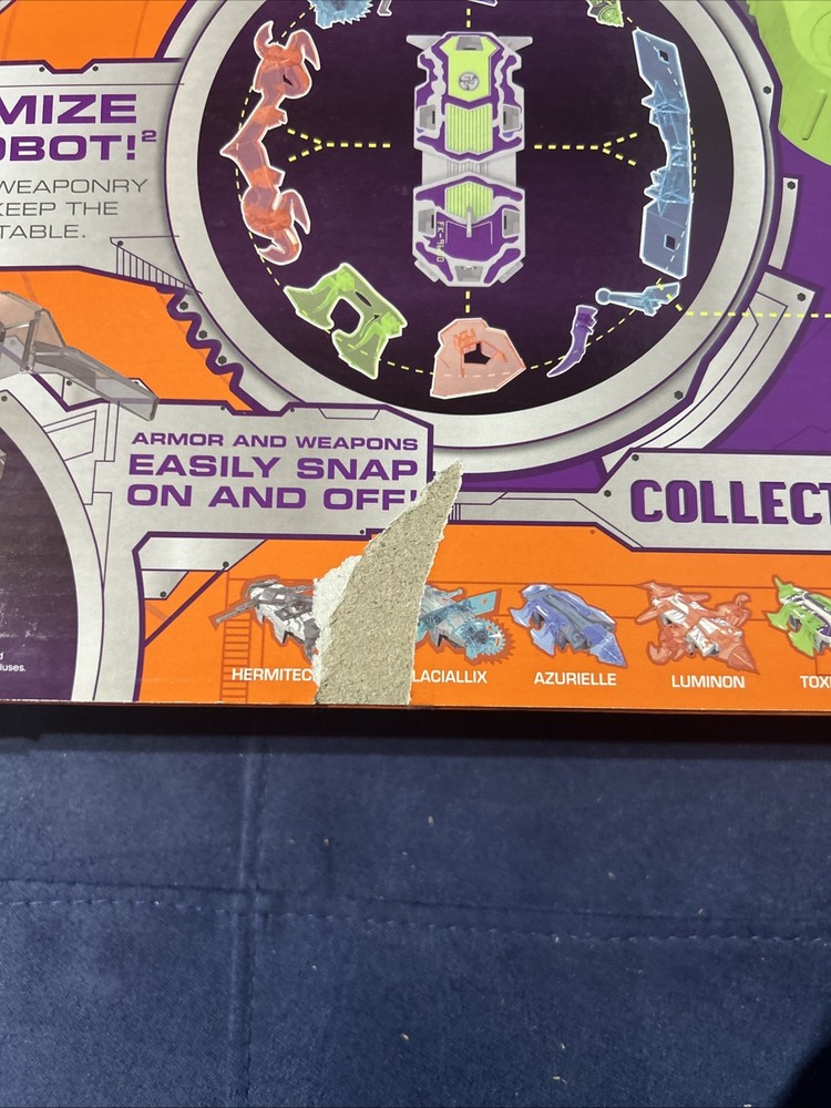 HEXBUG Gladiators Battling Robots Stadium - 3 Gladiators Included!