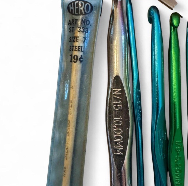 Knitting Needles Crochet Hooks Assorted Models and Sizes Lot