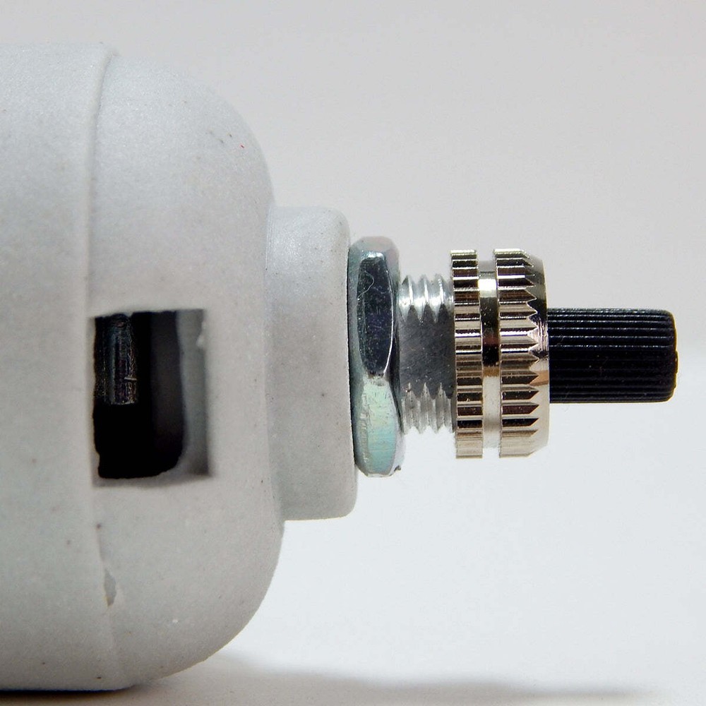 Porcelain Turn Knob Medium Base Socket