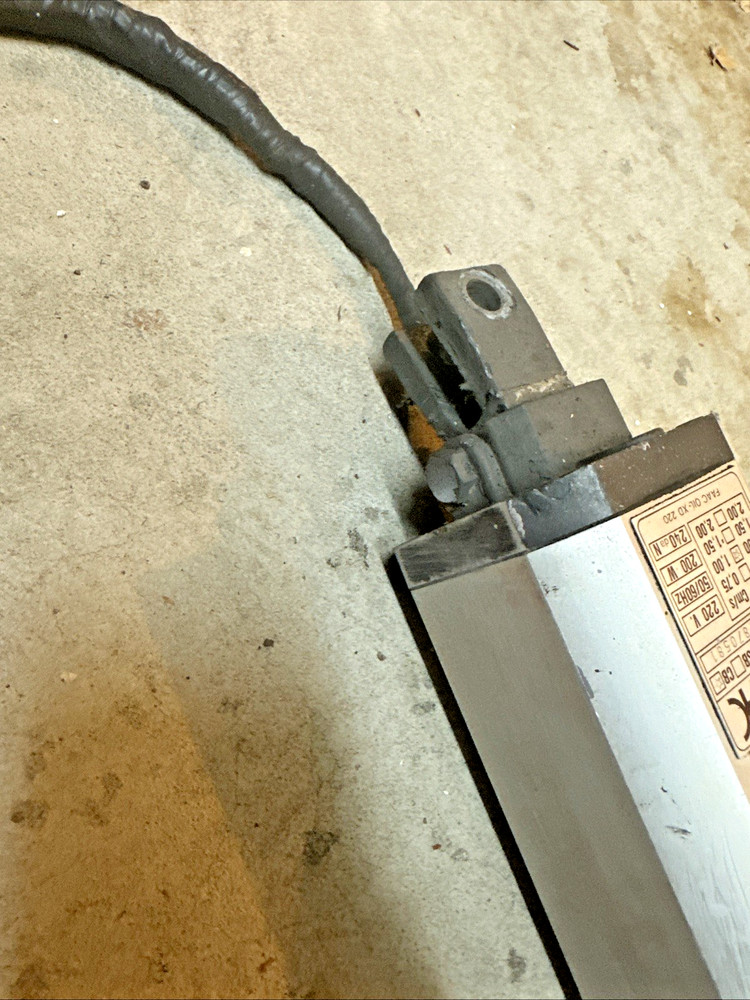 FAAC 400 CBAC 220V OPERATOR ARM WITH KEY