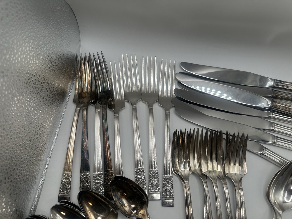 Oneida Community Hampton Court Fluted Silver Plate Flatware 47pc Set