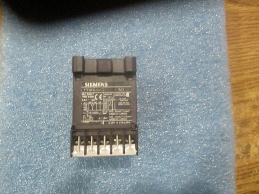 Siemens Model: 3TF2010-0AC2 Contactor. 1NO