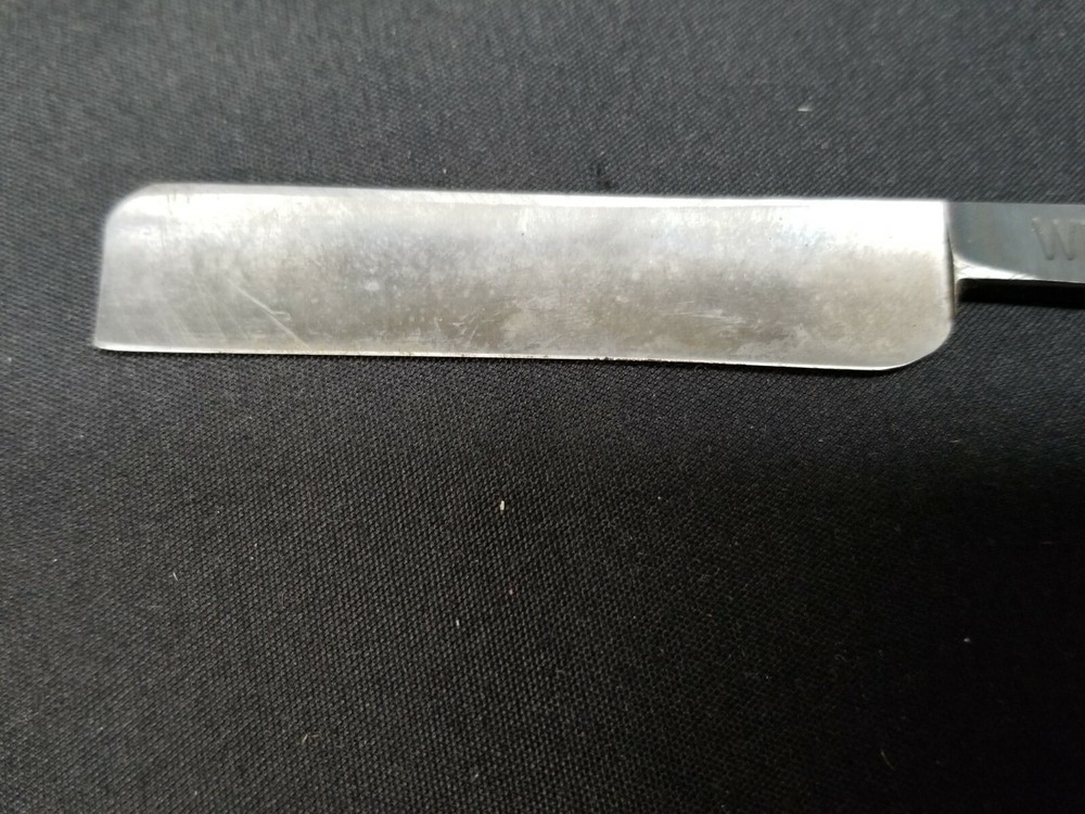 Champion Wedge Straight Razor