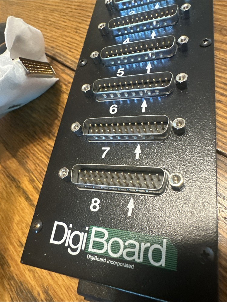 Digi (1P)50000007 8-Port DB25M DTE (No Box)