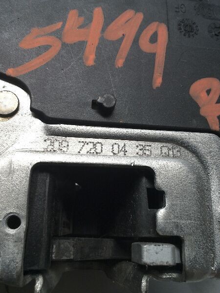 2007 CLK350 - Right Front Lock Actuator 152609